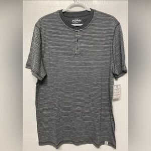Flag & Anthem Men’s Gray Short Sleeves Henley T-Shirt Striped Medium NWT
